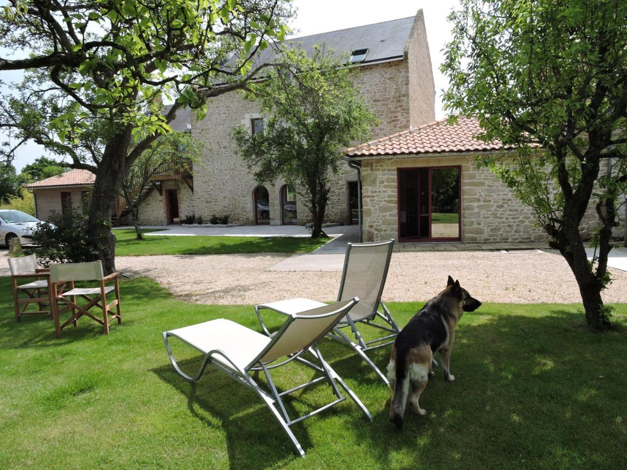 Le Manoir du Pas Jahan Couëron Extérieur photo